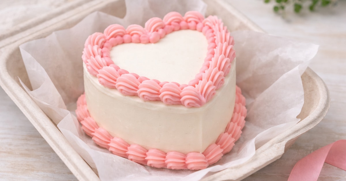 Bento Heart Vintage Cake