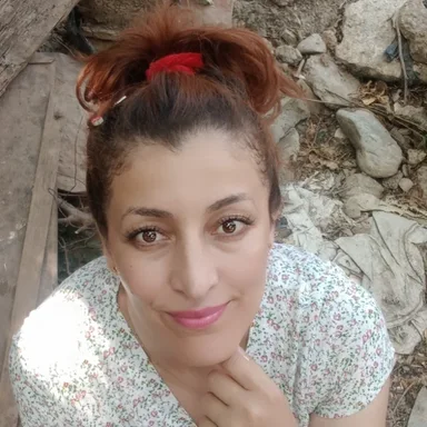 محيوف نازيا