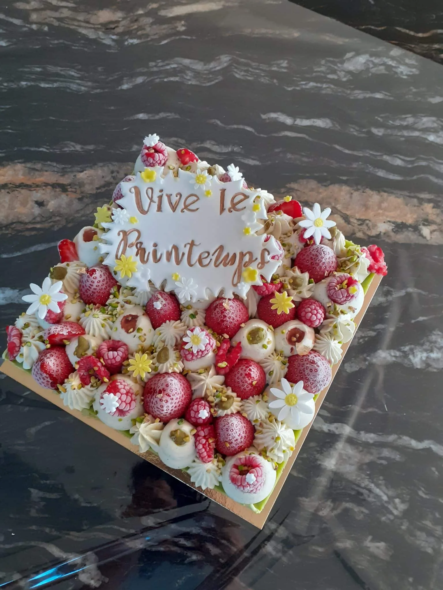 Entremet Pistache fraises framboises