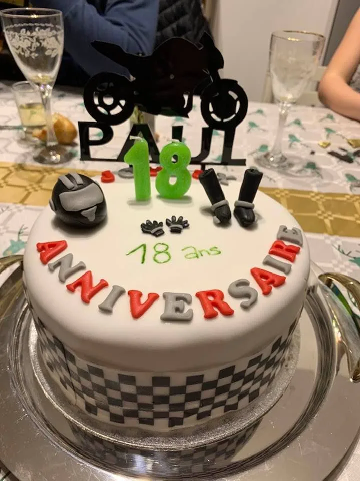 GATEAU MOTO