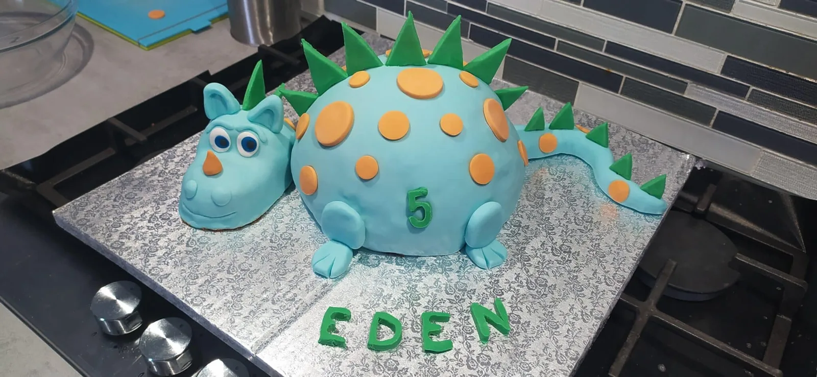 Gâteau dinosaure