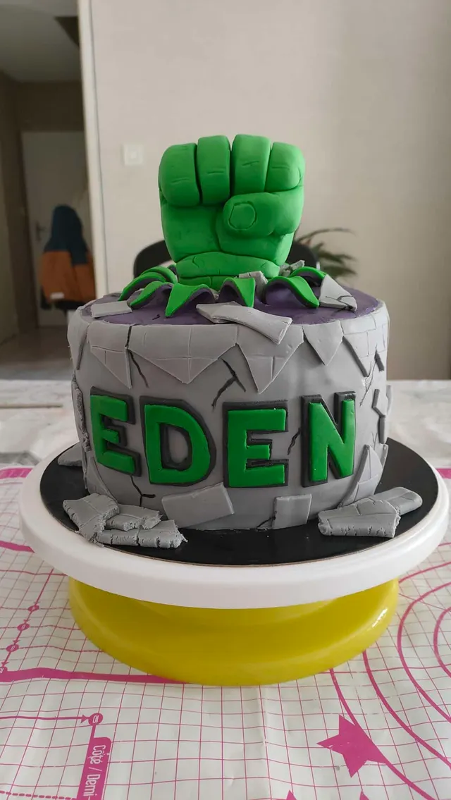 Gâteau hulk