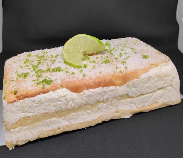 Layer cake ananas coco citron vert