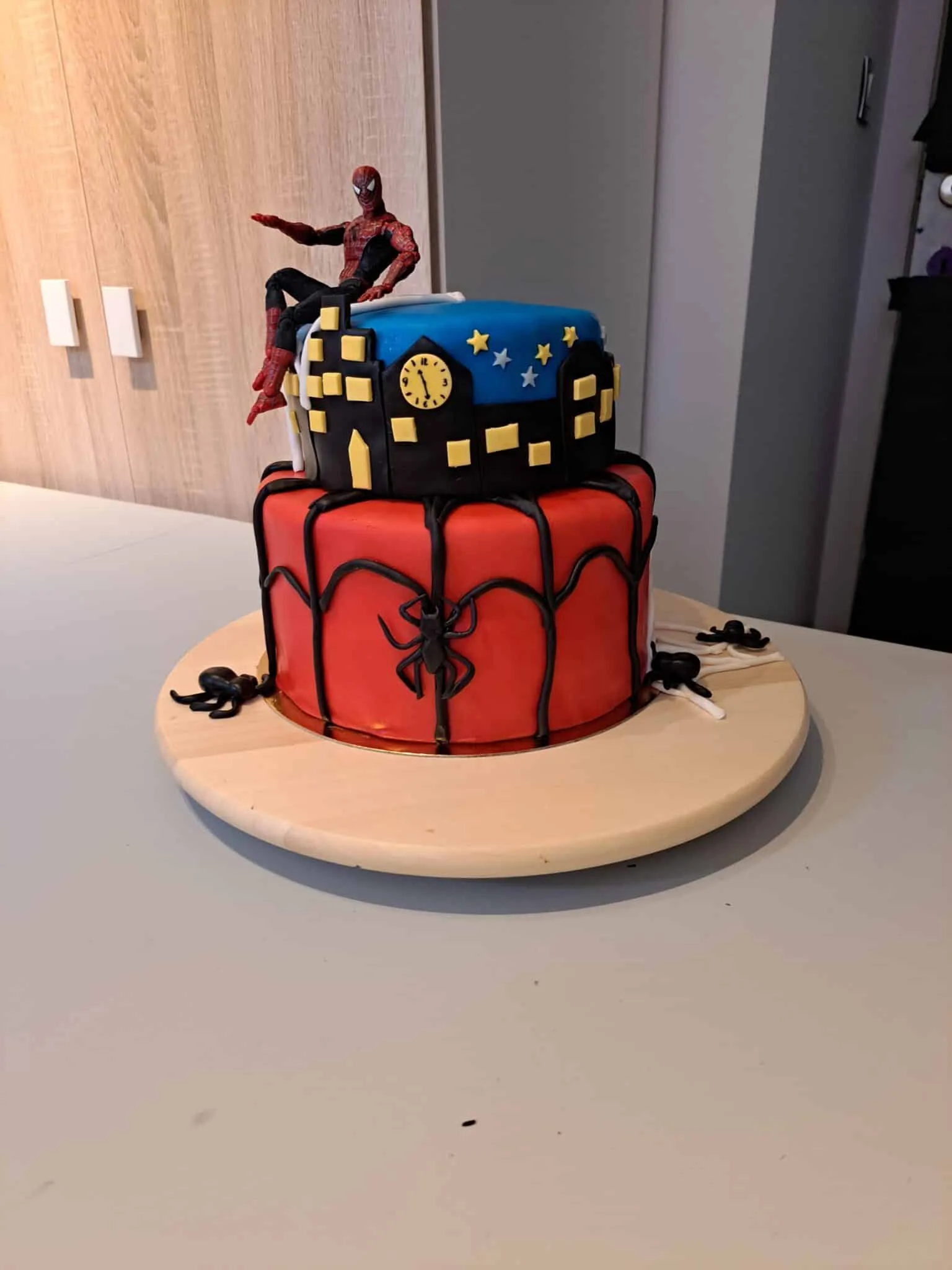 Layer cake spiderman