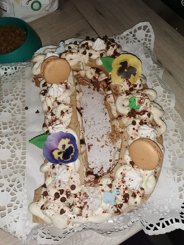 LETTER CAKE