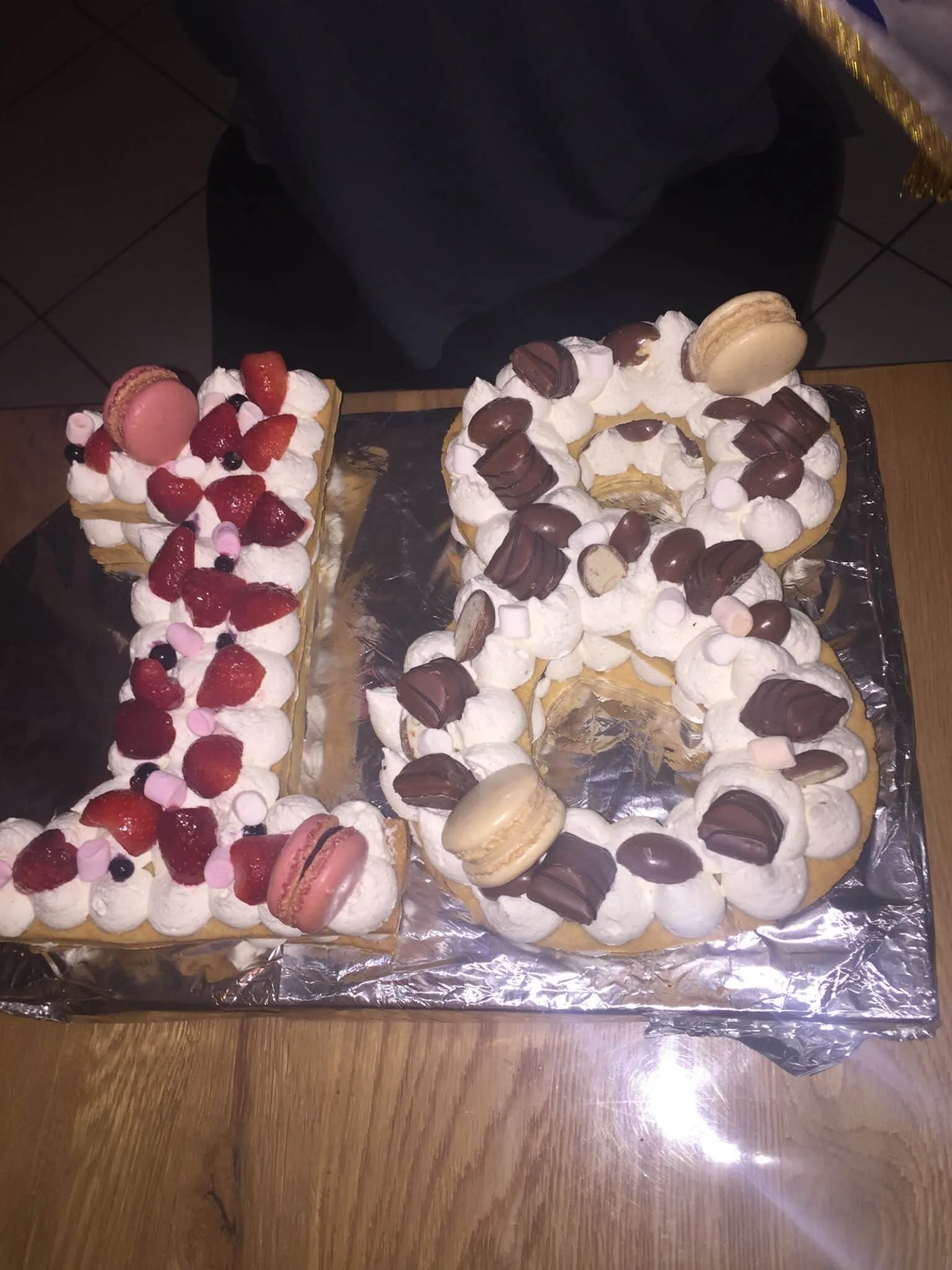 Number cake kinder &amp; fruits rouges