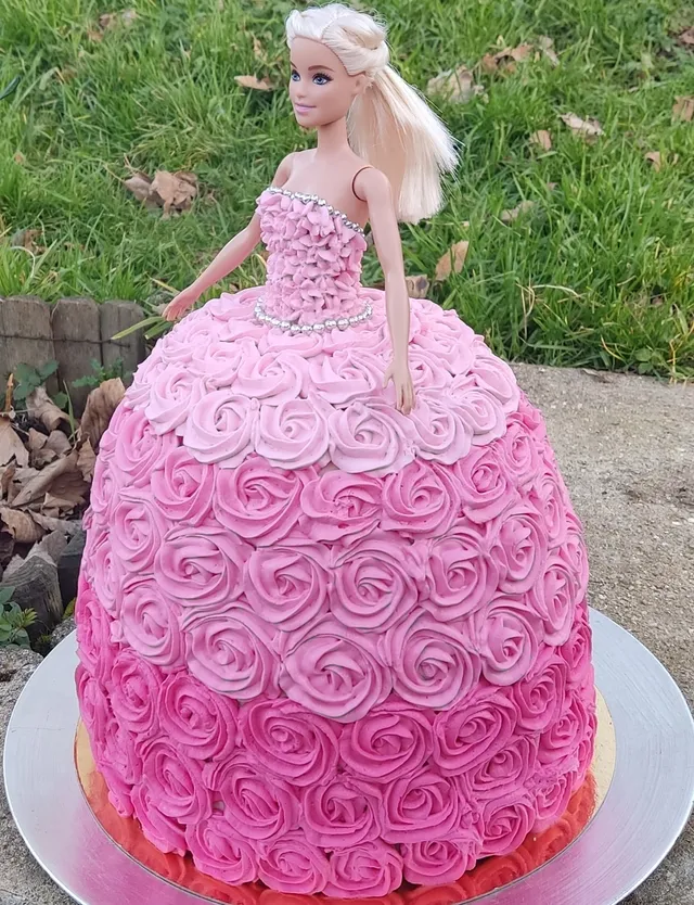 Barbie Cake