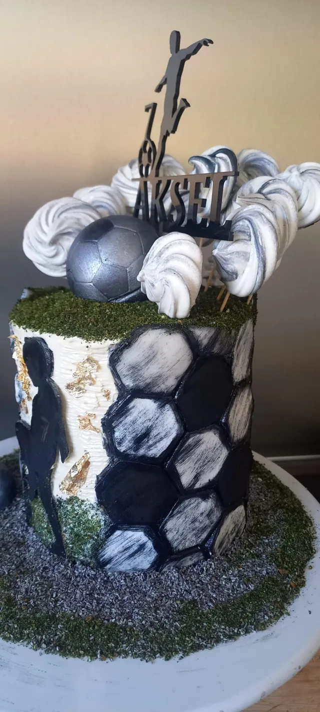 Cake design football