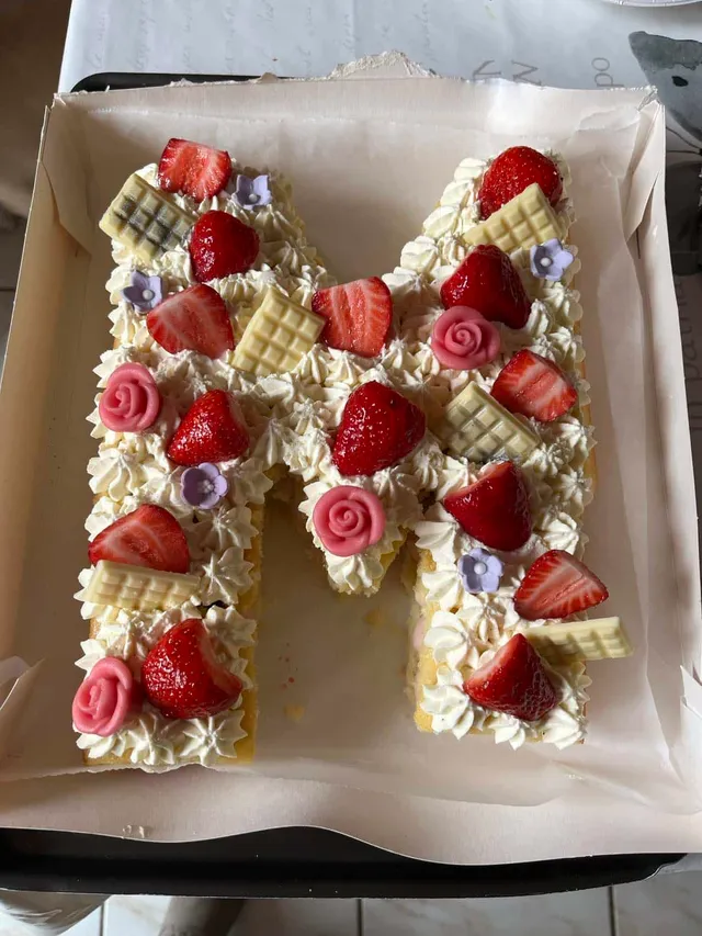 LETTER CAKE