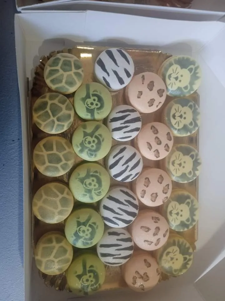 MACARONS