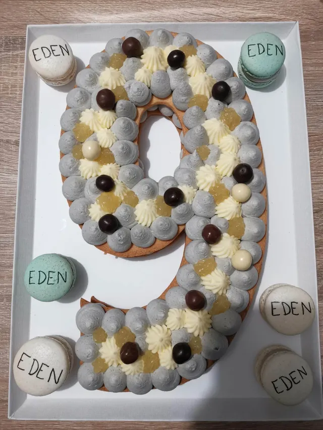 Number cake citron sesame noir