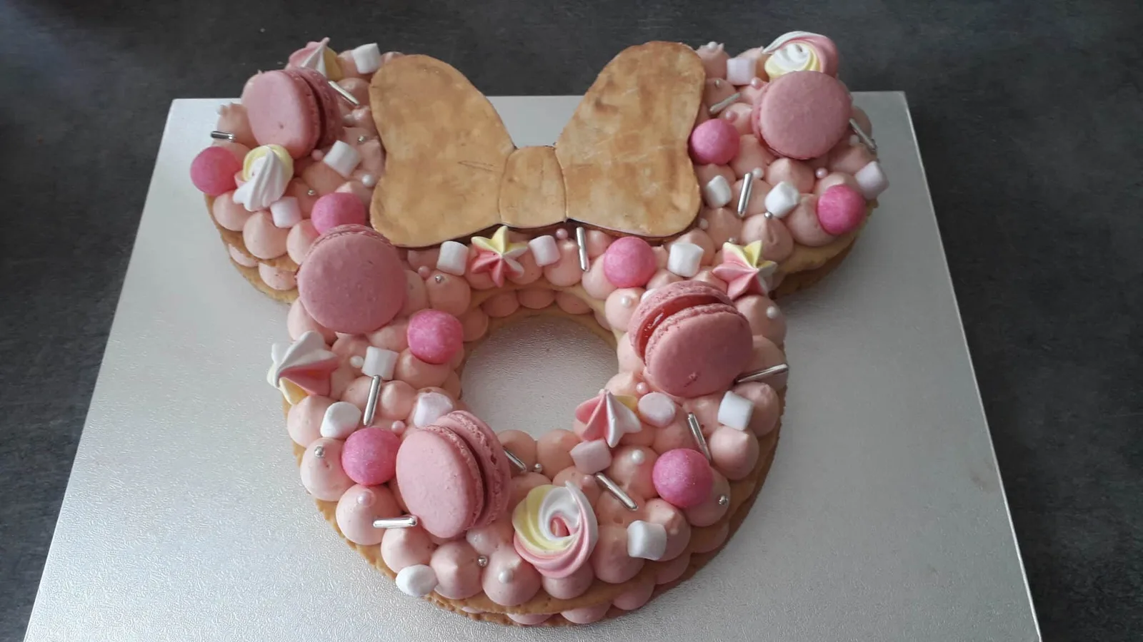 Symbol cake Minnie