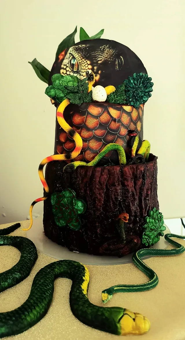 Cake design Serpent