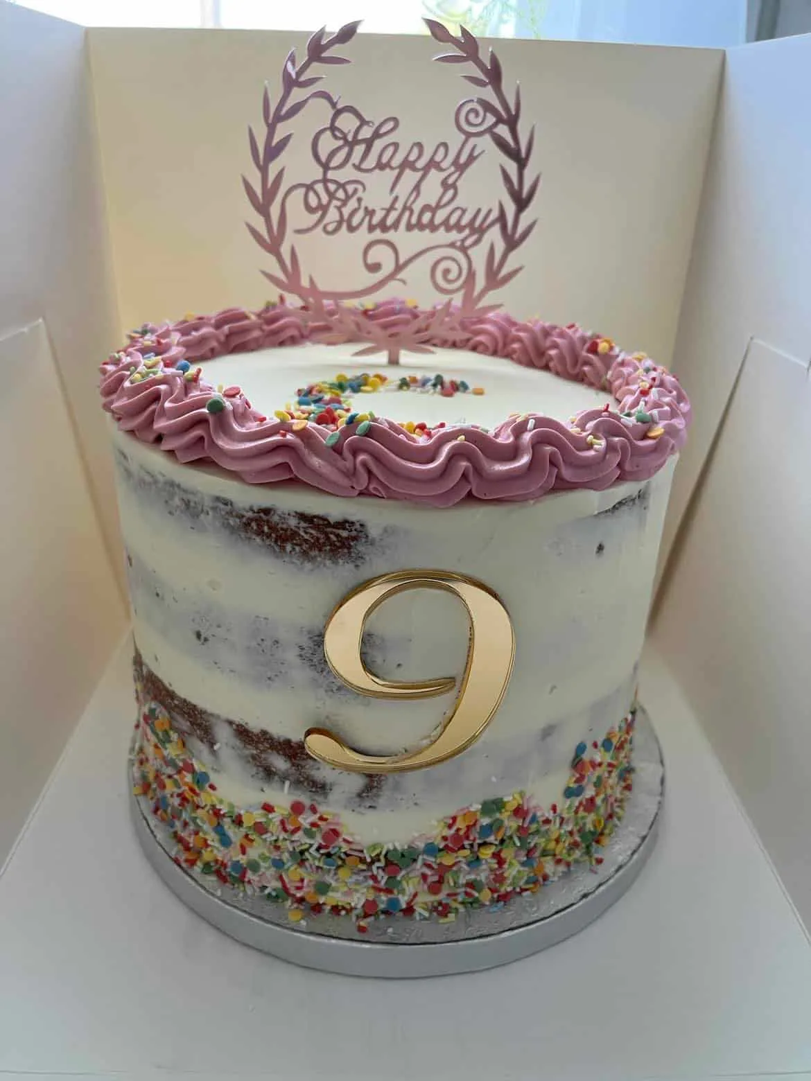 GATEAU CONFETTIS