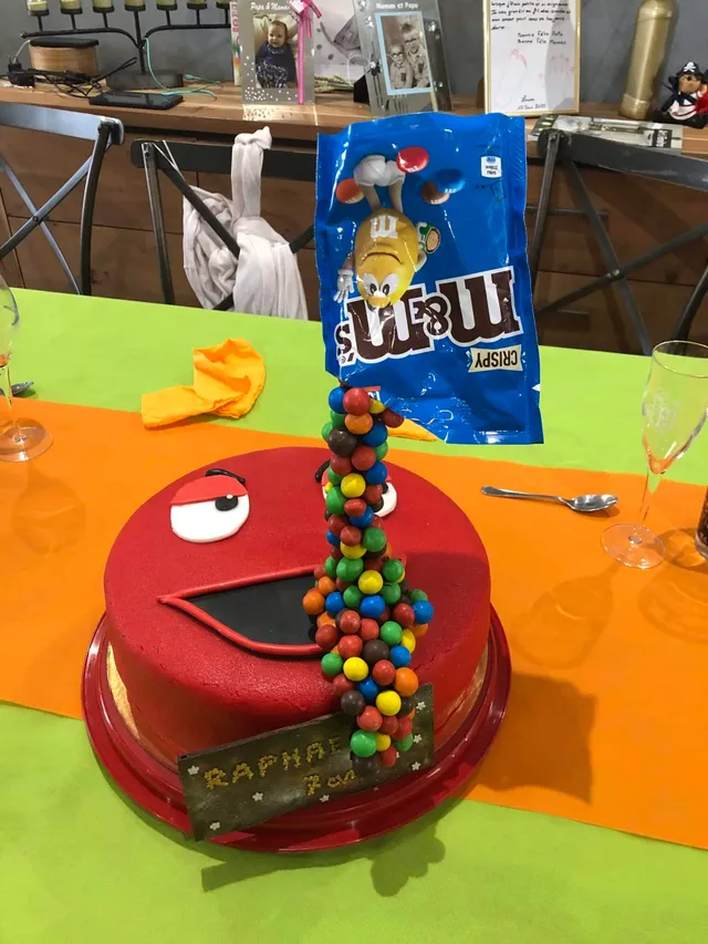 Gravity cake