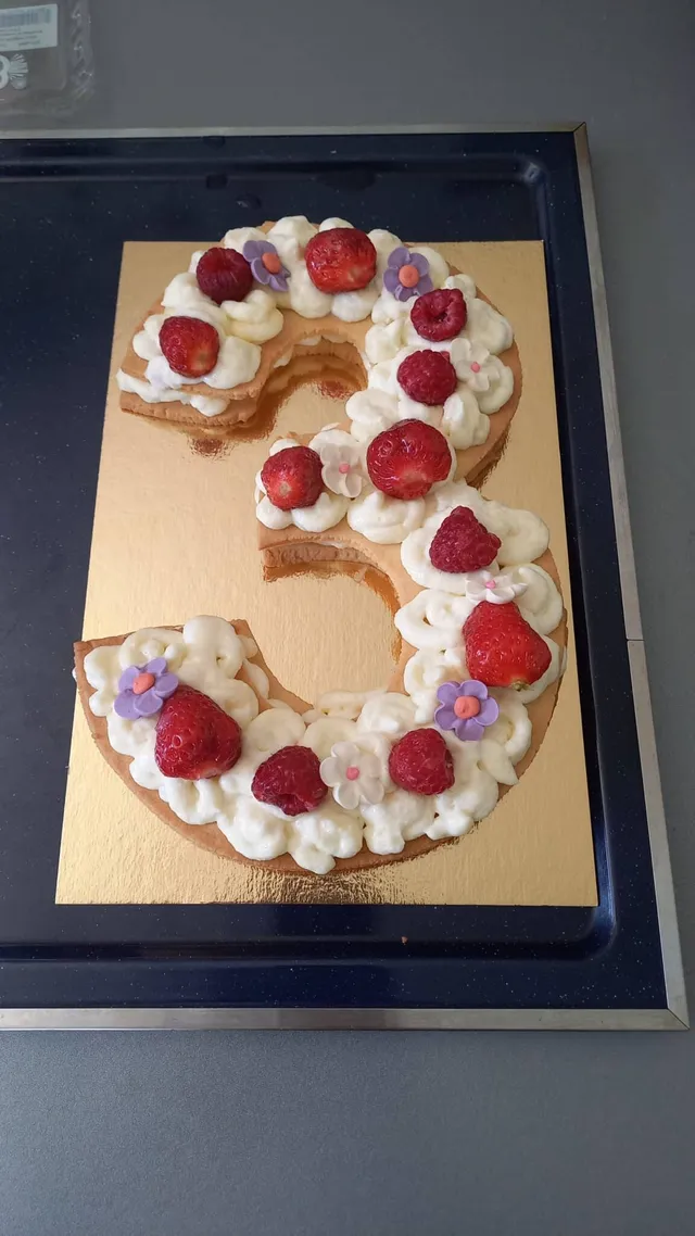 Number cake fraise framboise