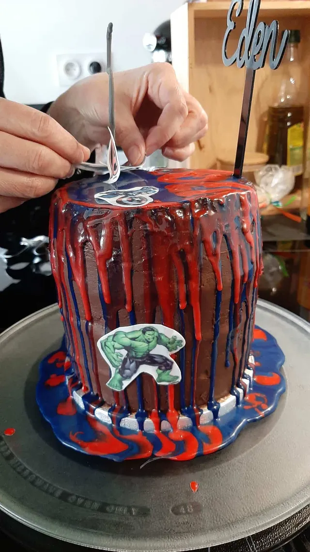 Gâteau anniversaire choc6