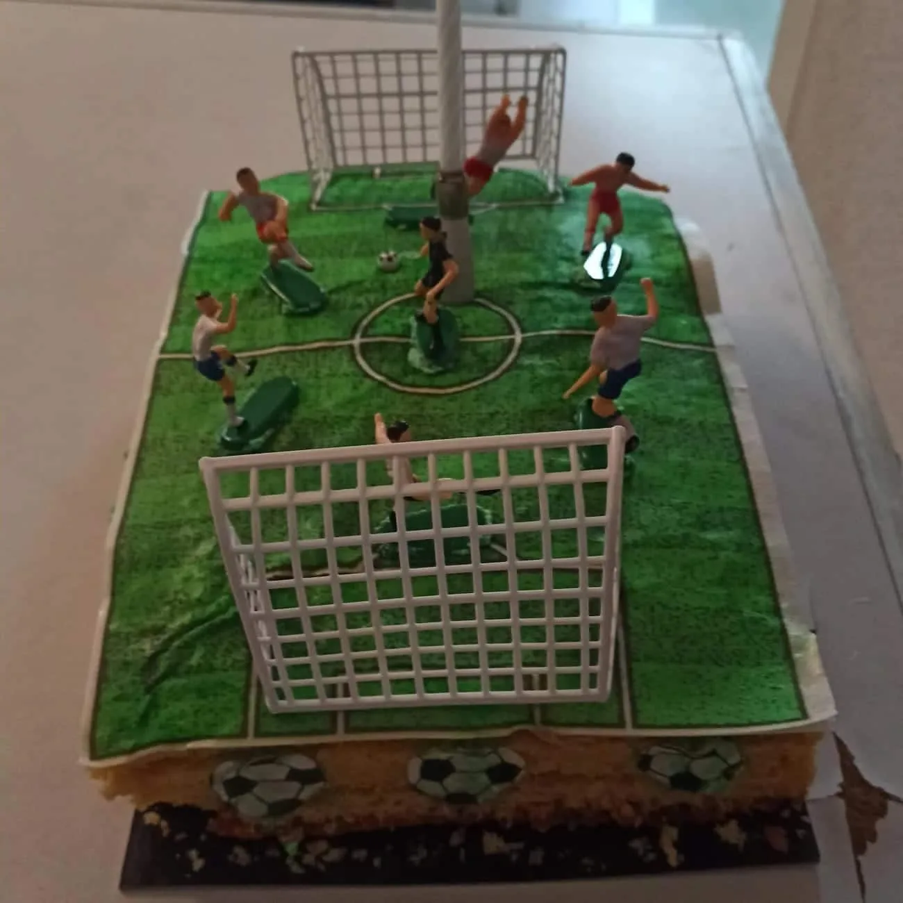 Gâteau terrain de foot