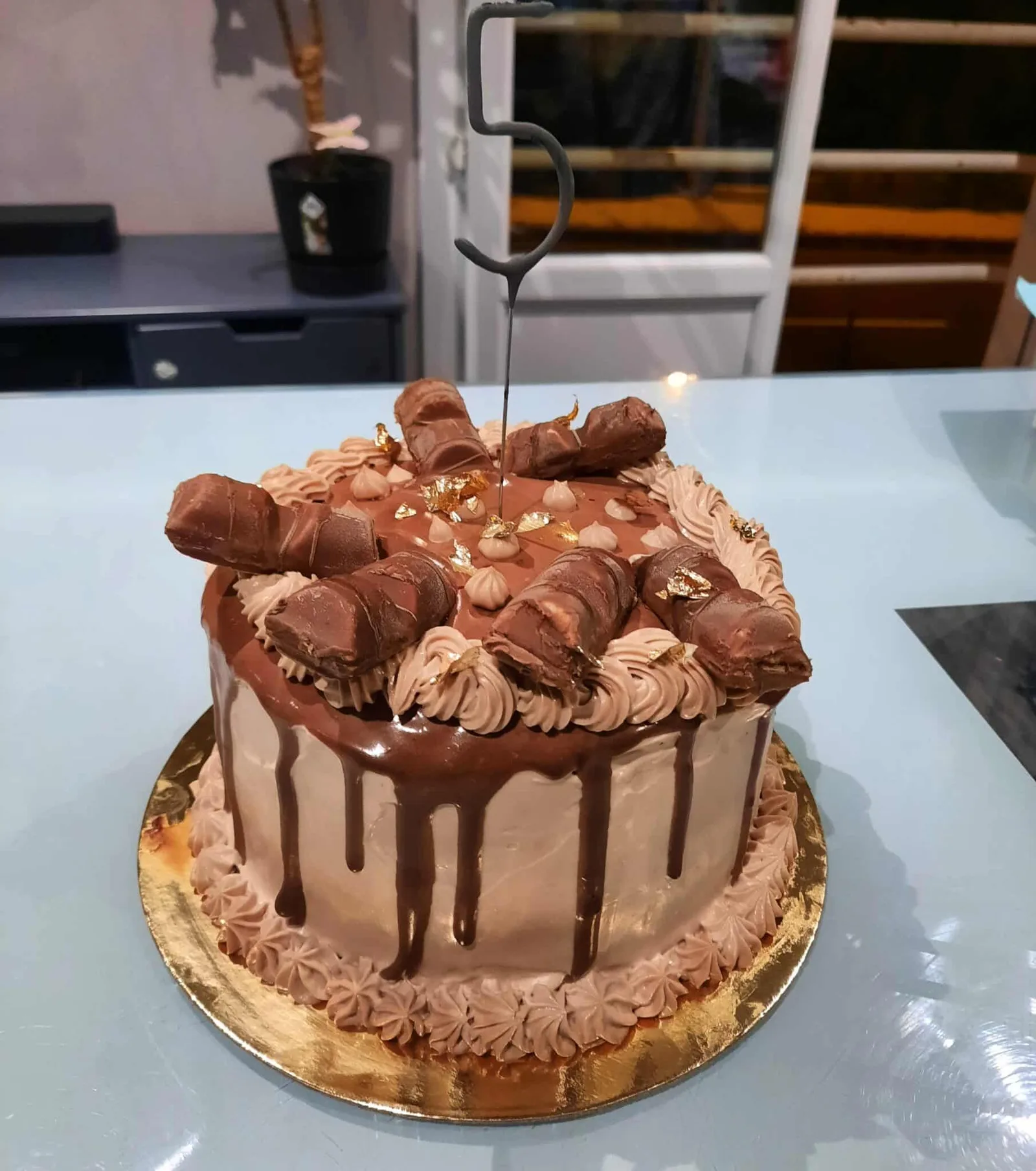 Layer cake kinder bueno