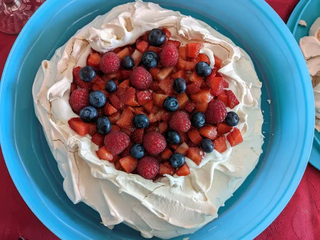 Pavlova fruits rouges
