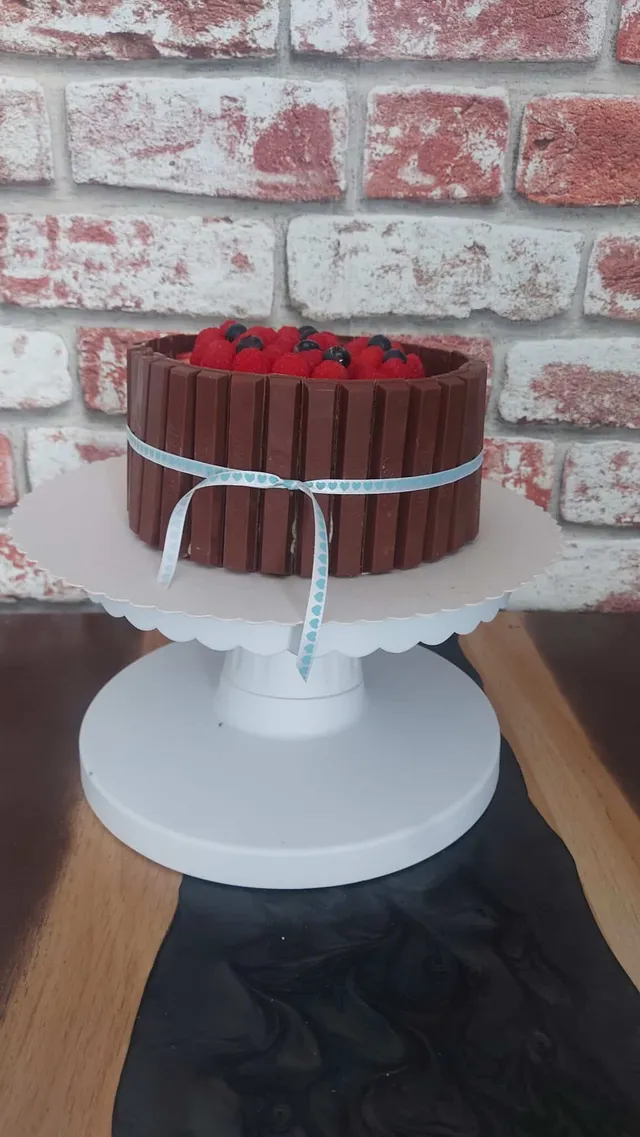 Layer cake kitkat