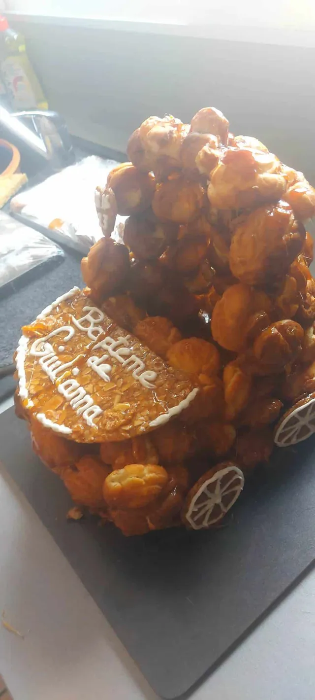Pièce montée en choux