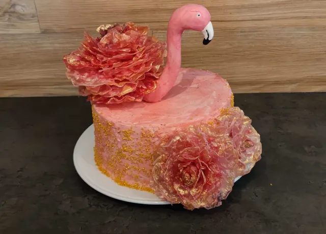 Gâteau d'anniversaire flamand rose