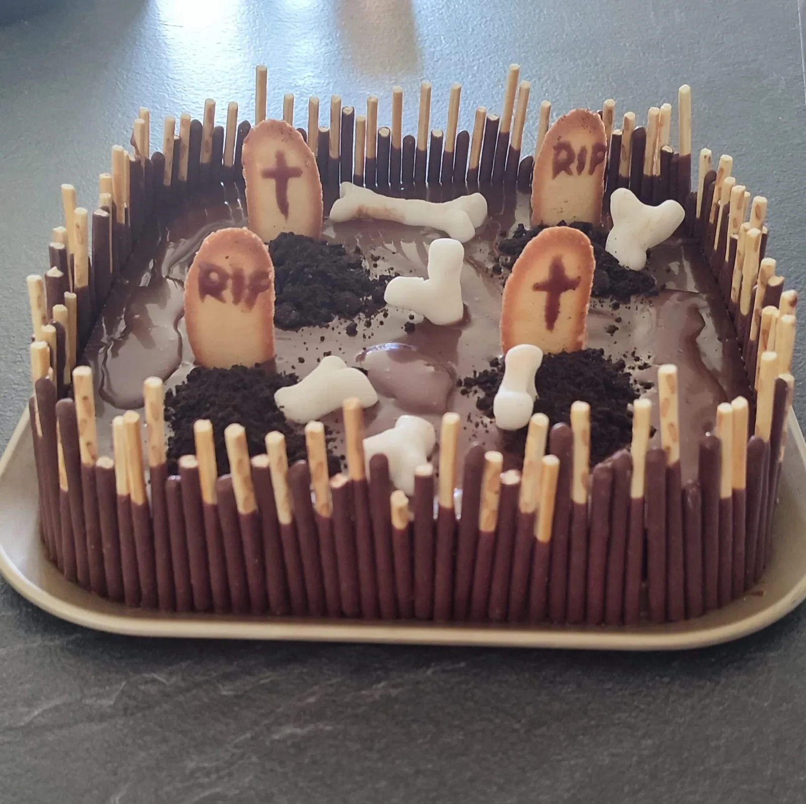 Gâteau halloween cimetière