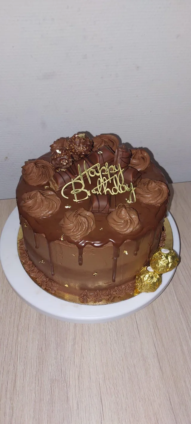 Layer cake kinder bueno