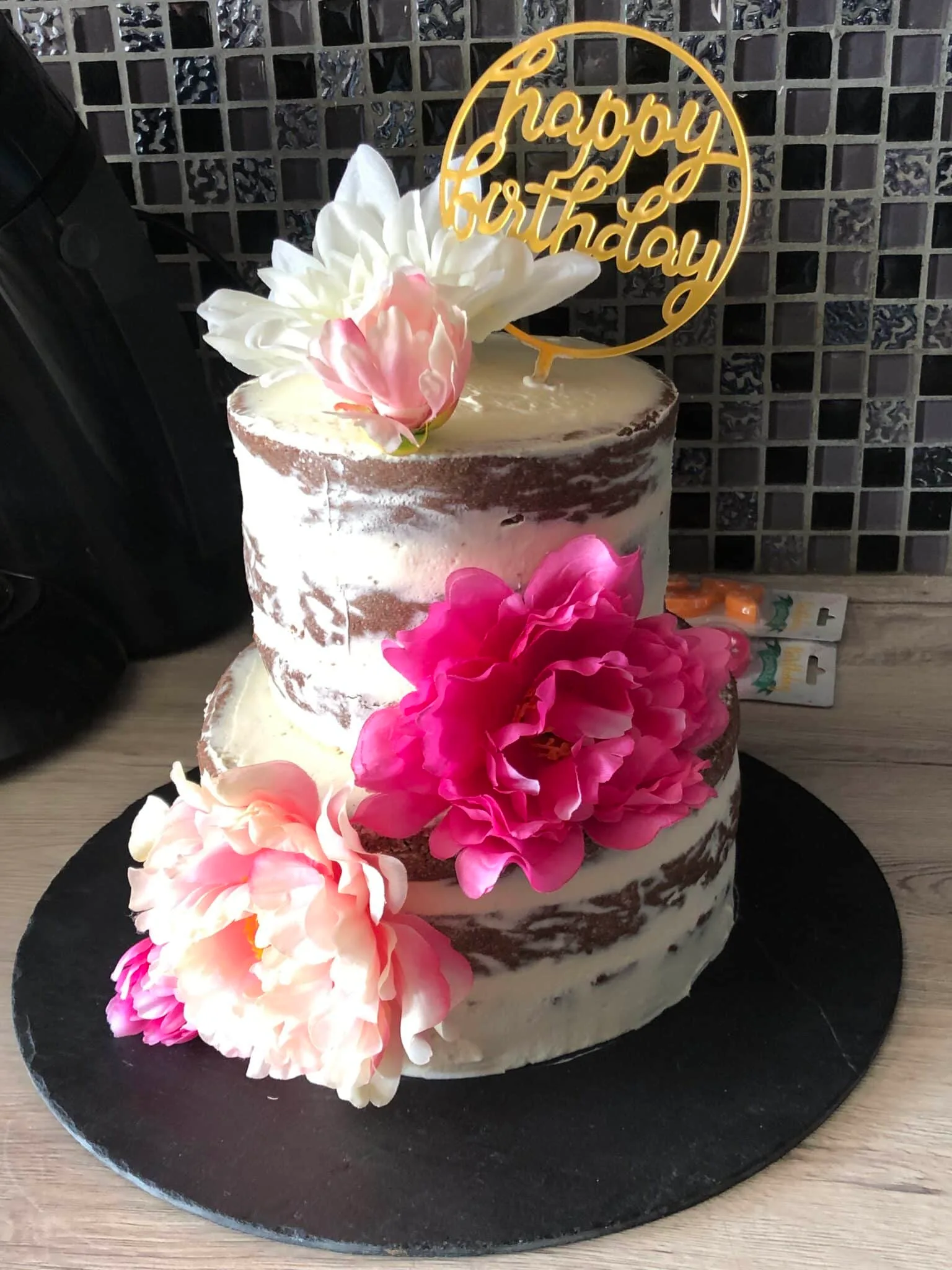 Nude cake