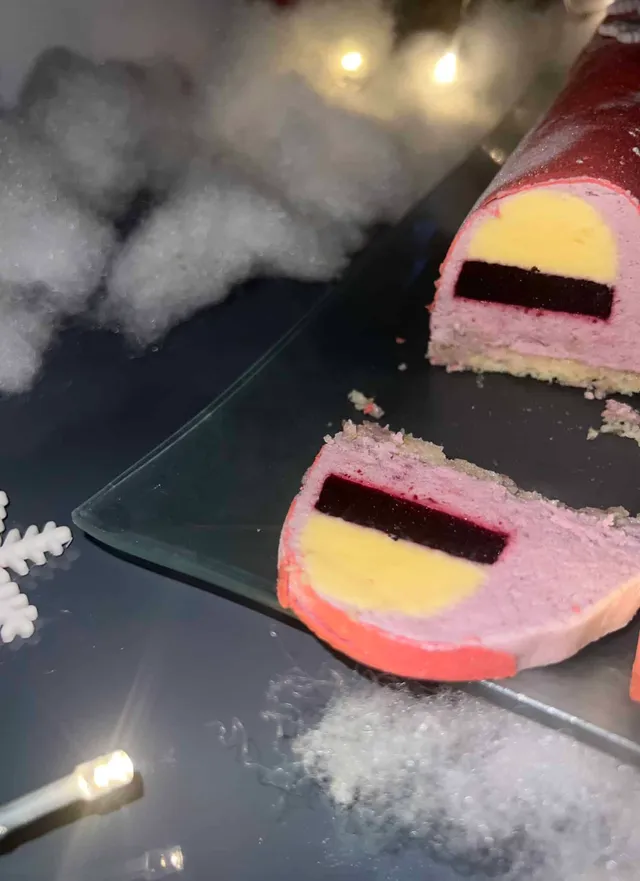 Bûche aux fruits rouges vanille
