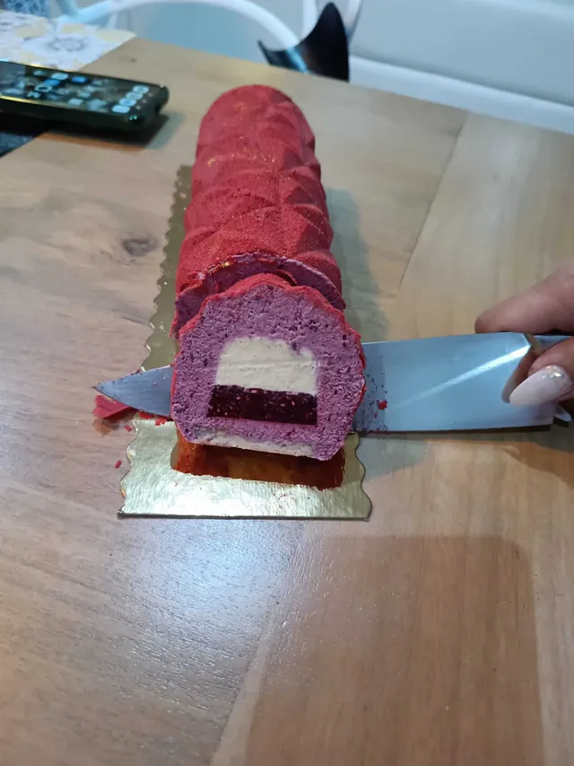 Bûche fruits rouges vanille