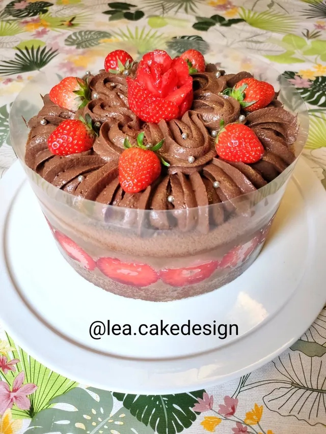 Fraisier revisité sans lactose mousse chocolat light