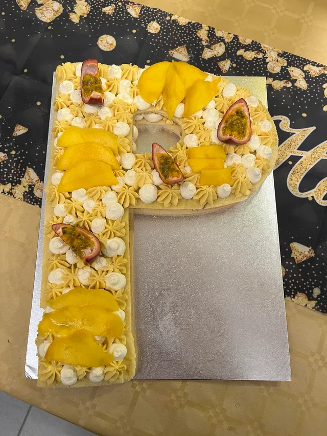 LETTER CAKE