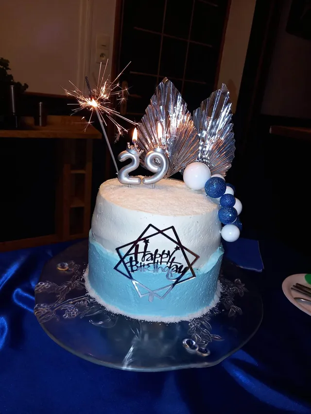 Layer cake bleu argent