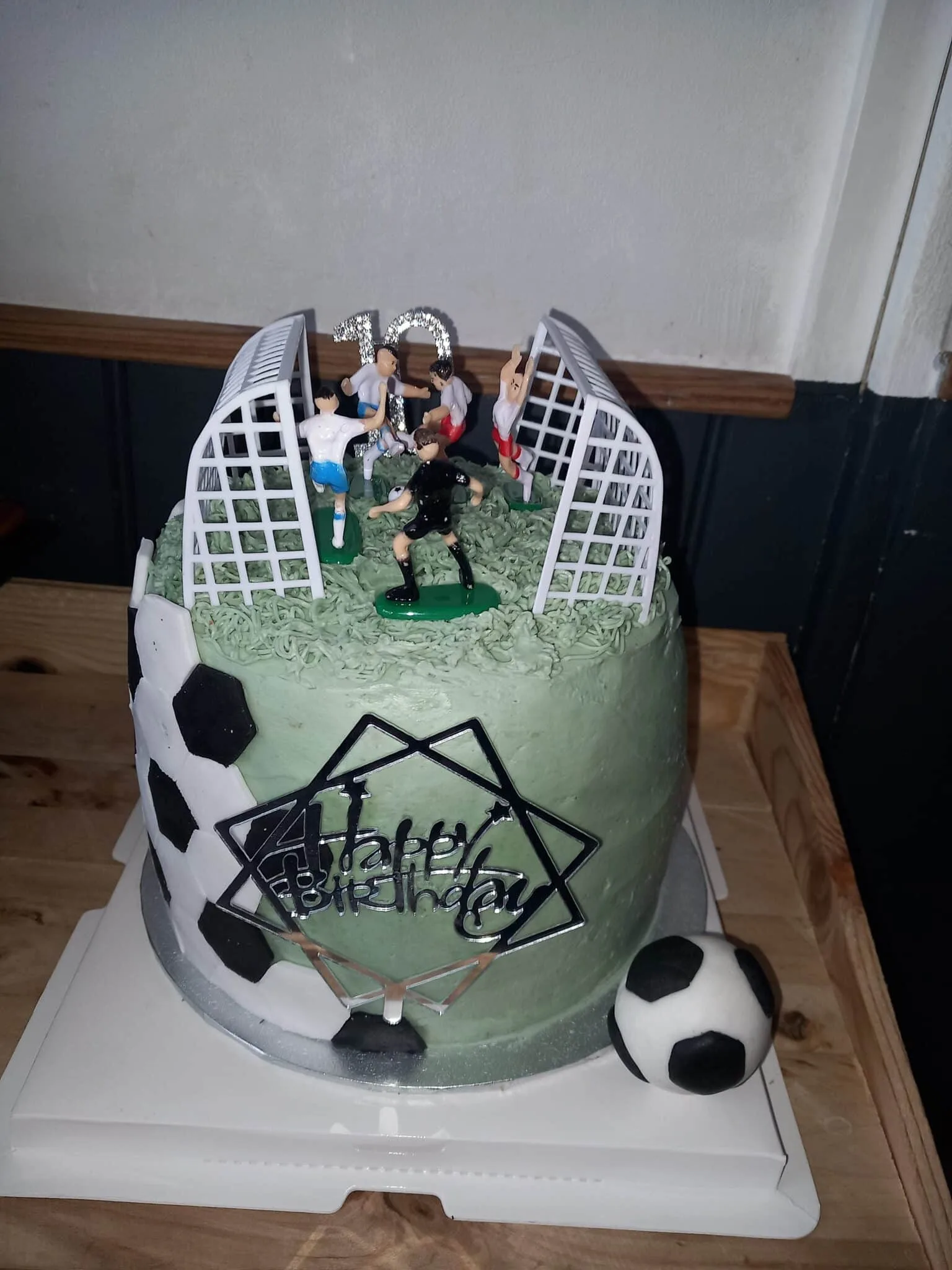 Layer cake Football