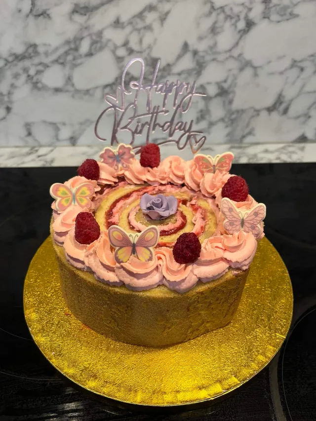 ROLL CAKE