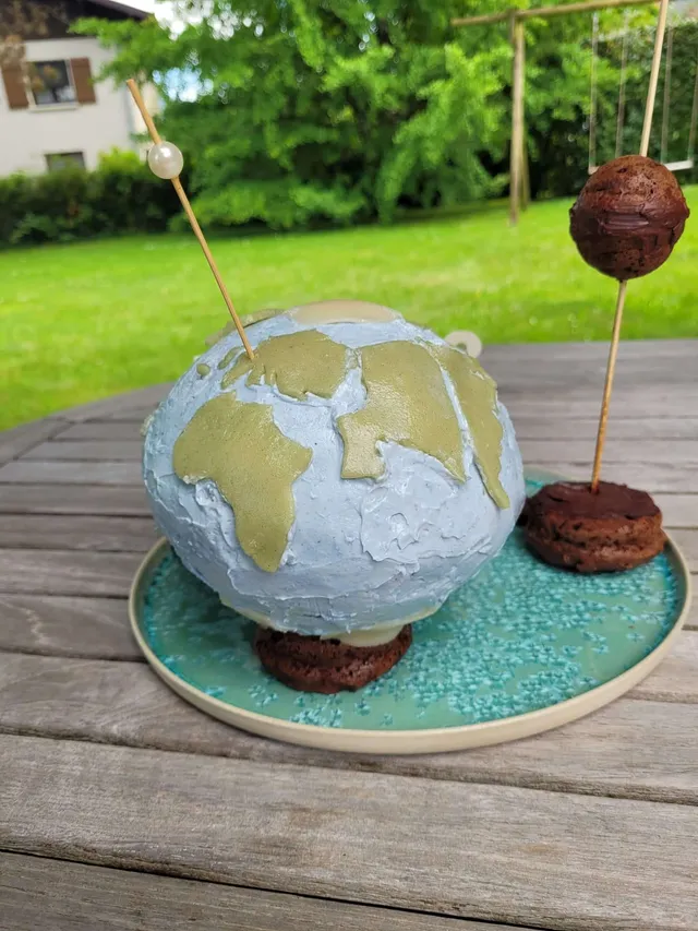 Earth cake