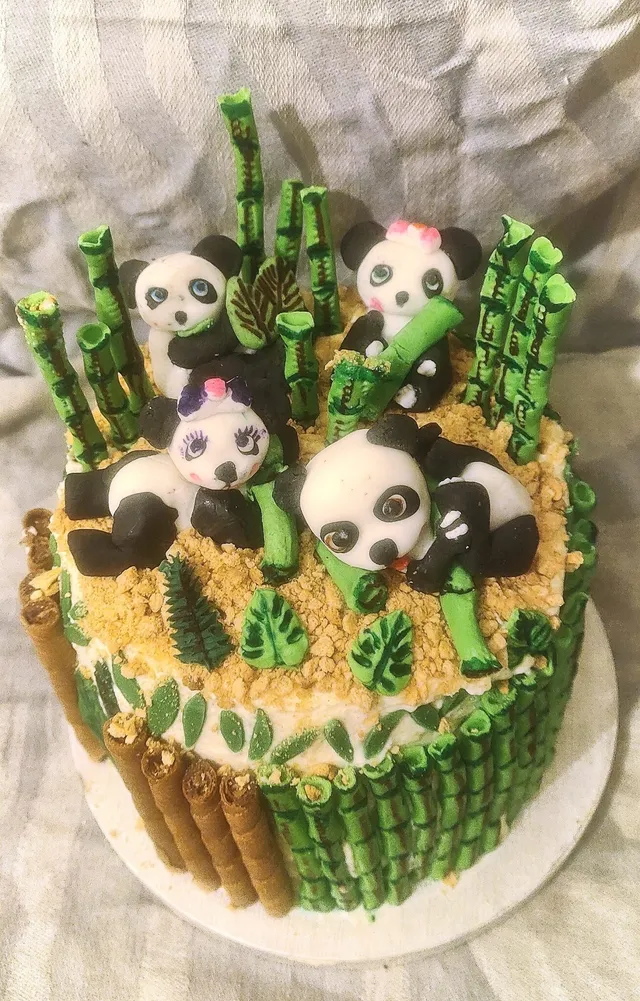 Layer Cake thème du panda.
