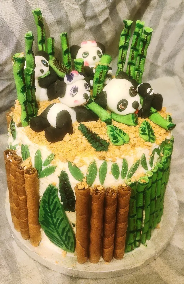 Layer Cake thème du panda.