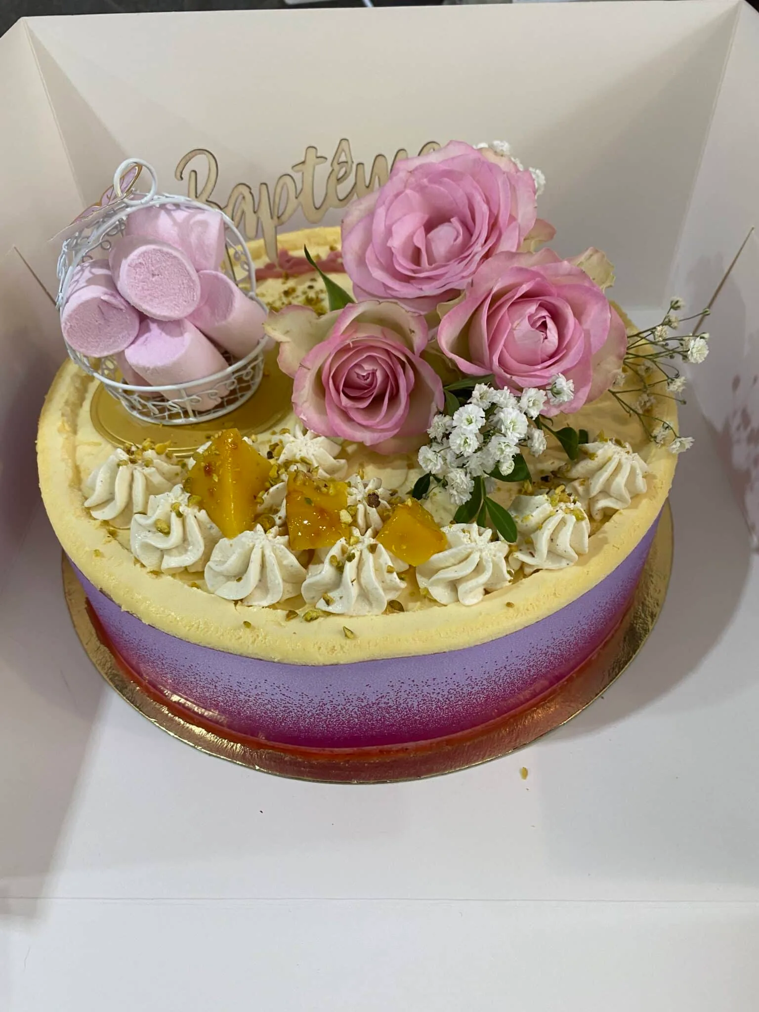 Entremet framboise et fruits exotiques
