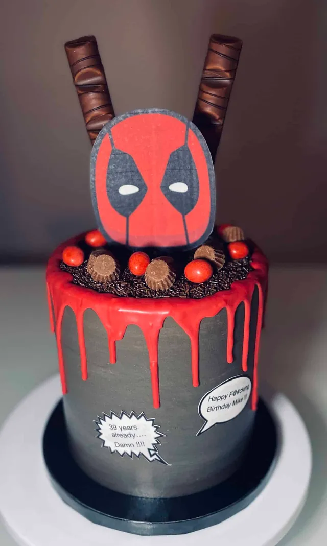 Layer cake thème Deadpool