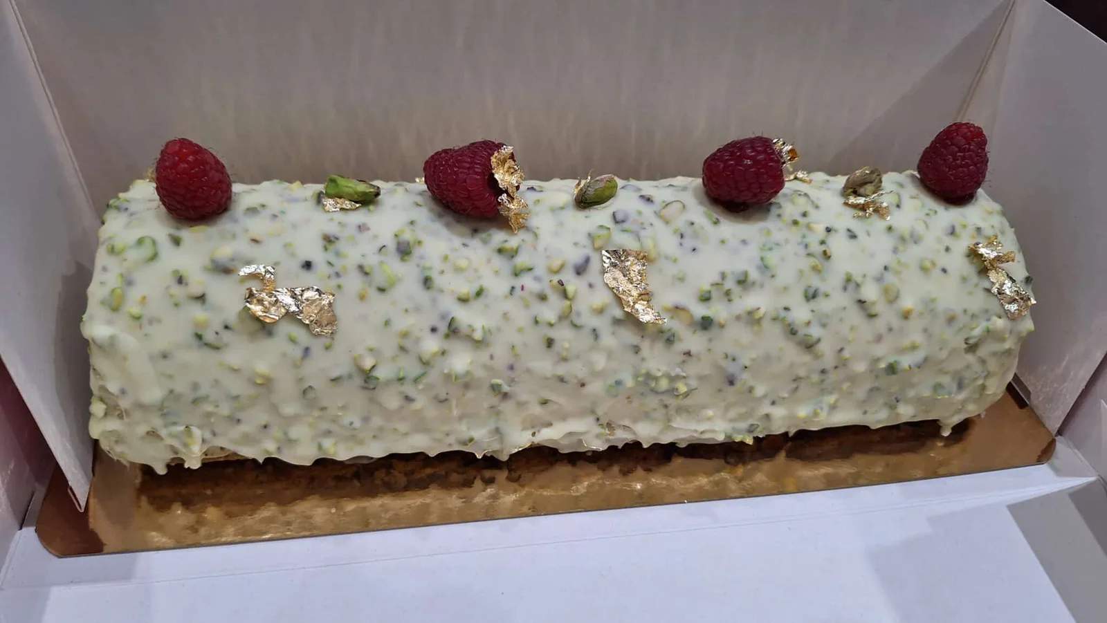 Buche pistache framboise