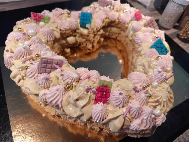 Letter cake/Heart cake
