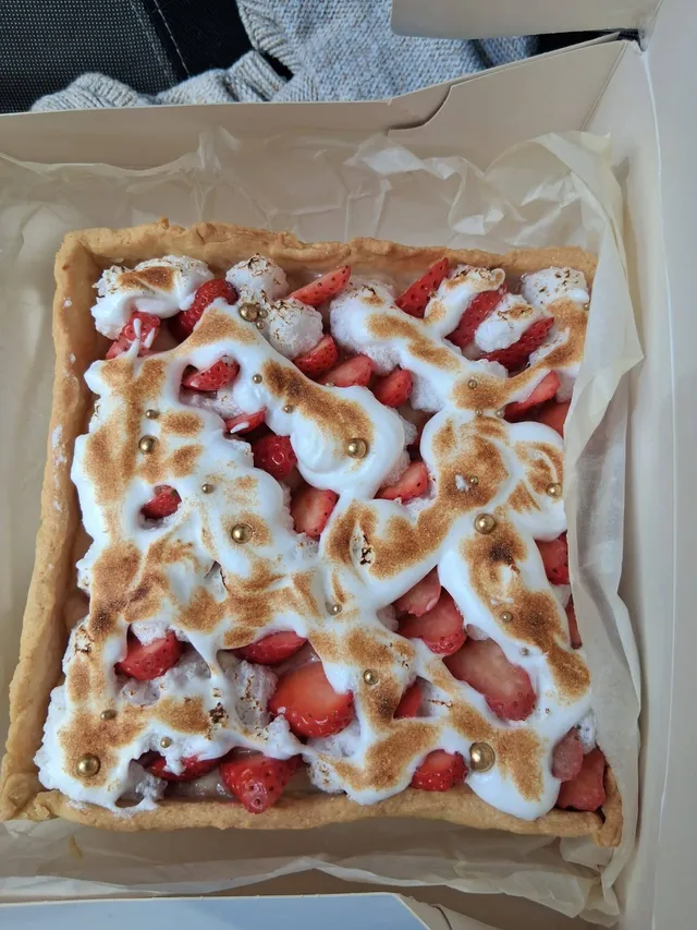 Tarte aux fraises meringuée