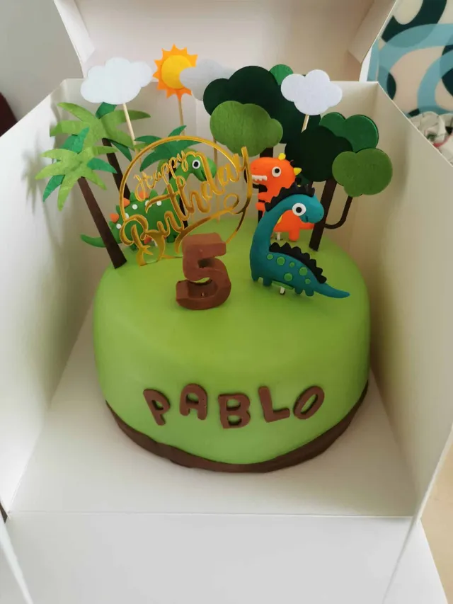 Cake design dinausore
