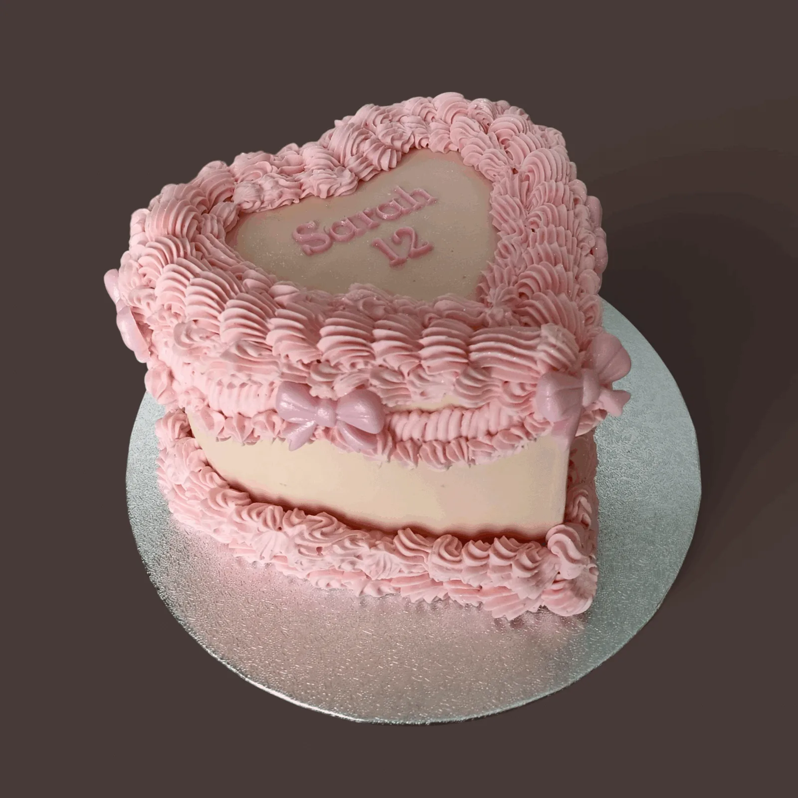 Heart vintage cake