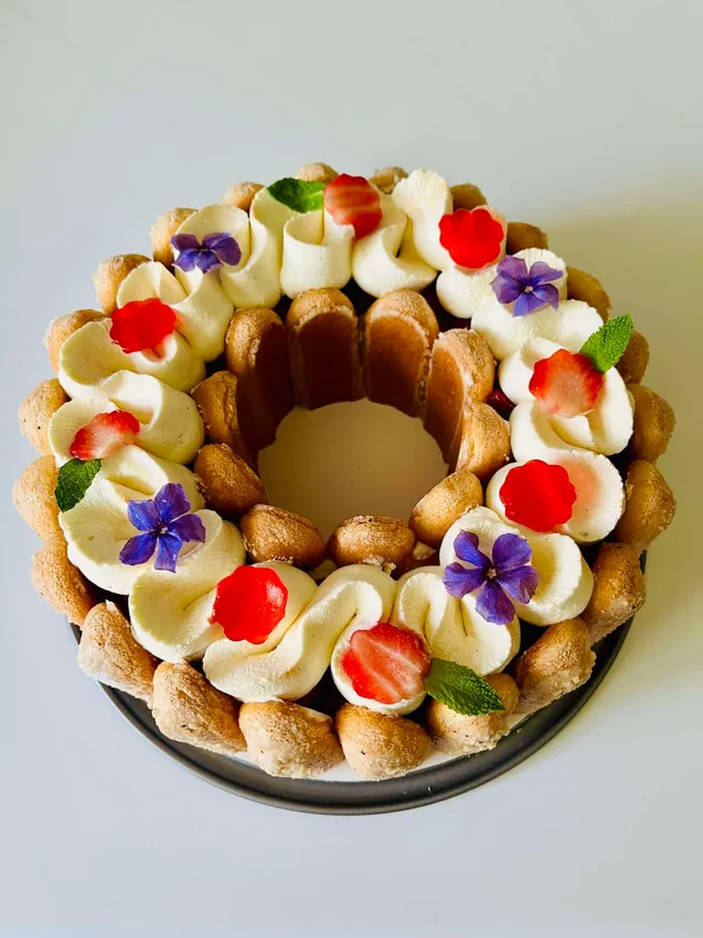 Charlotte aux fraises