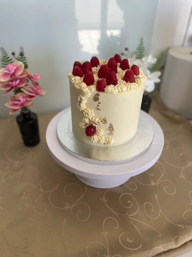 Mon 2nd Layer cake