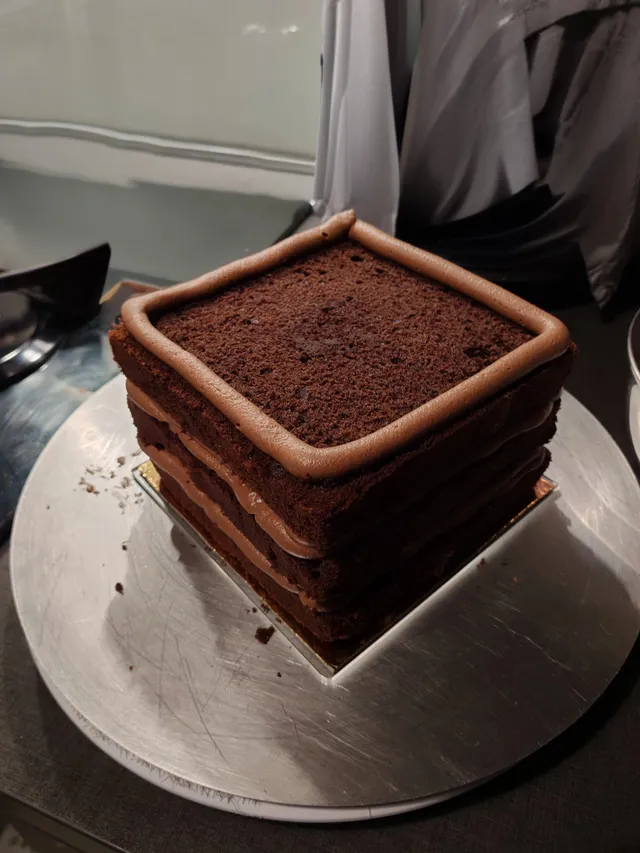 Red Square Cake au chocolat